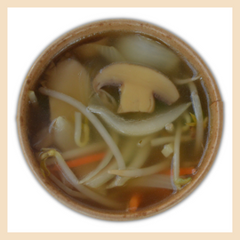 Gemüsesuppe mit Glasnudeln